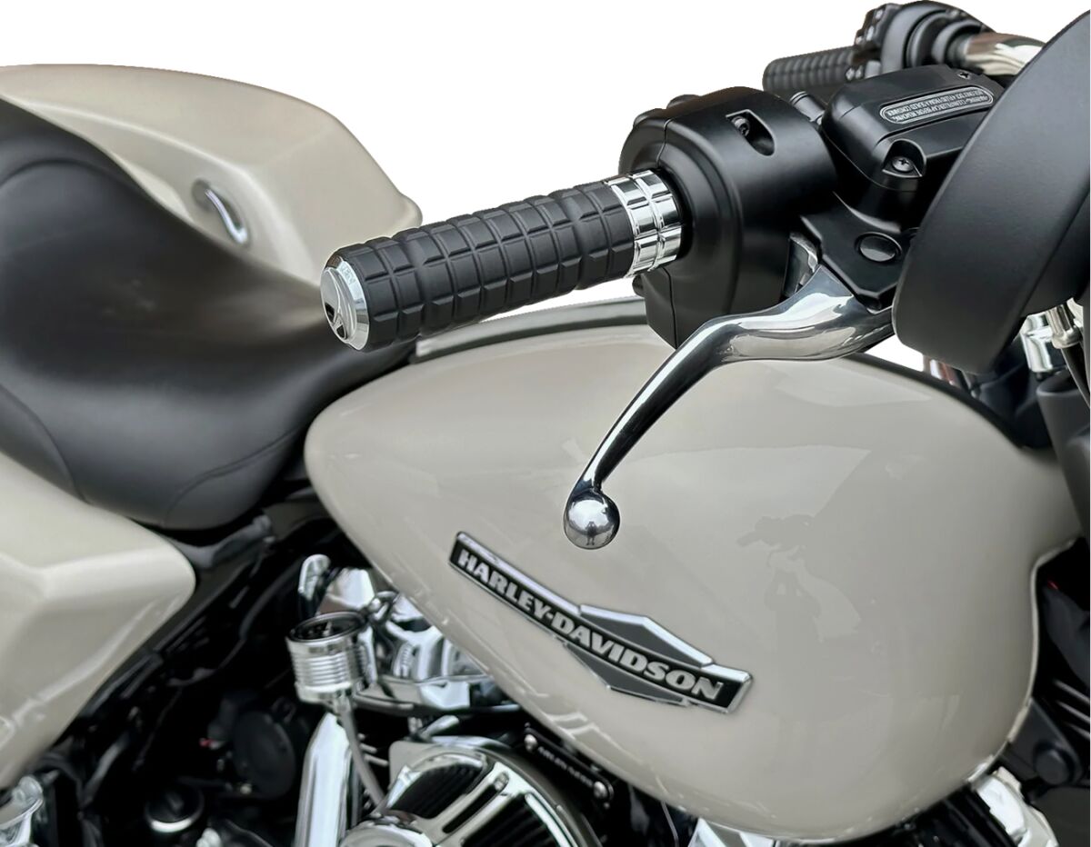 SpeedLiner Grips, Chrome - 24+ Touring Grips Arlen Ness