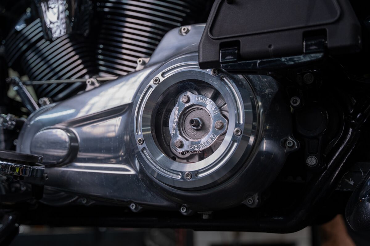Power Plate, Raw - Milwaukee 8 & Big Twin Clutch Trask Performance