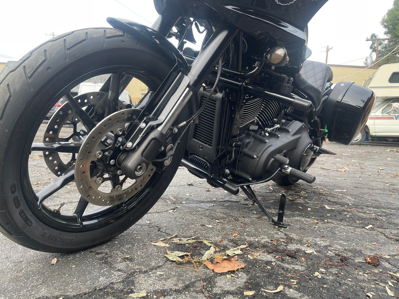"High Step" Crash Bar - 18+ Softail Crash Bar Bung King