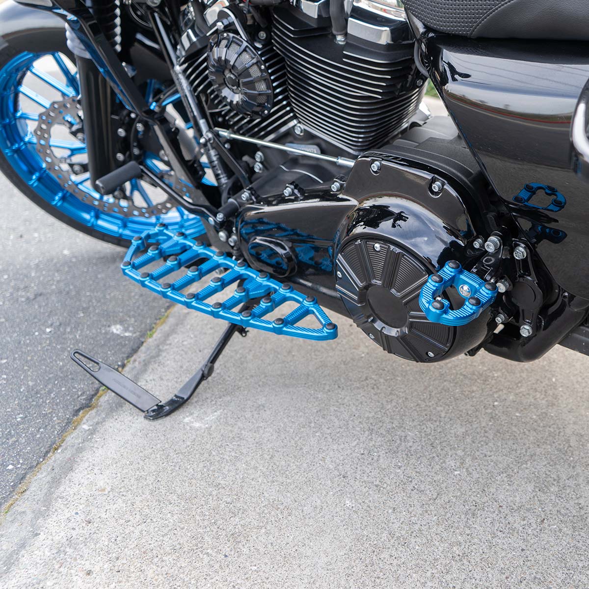 Ness-MX Floorboards, Blue - 18+ Softail Floorboards Arlen Ness