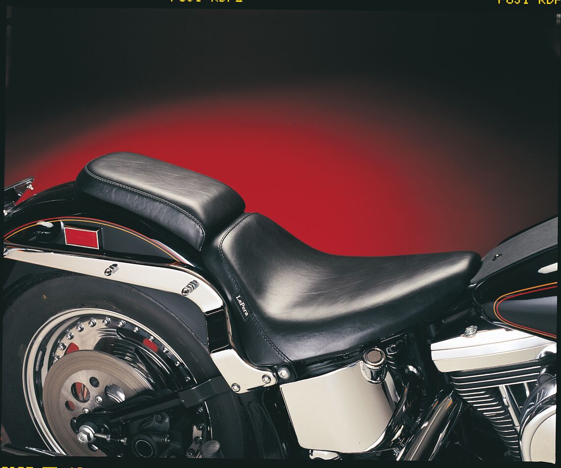 Bare Bones Solo Seat, Smooth Black - 84-99 Softail Seat Le Pera