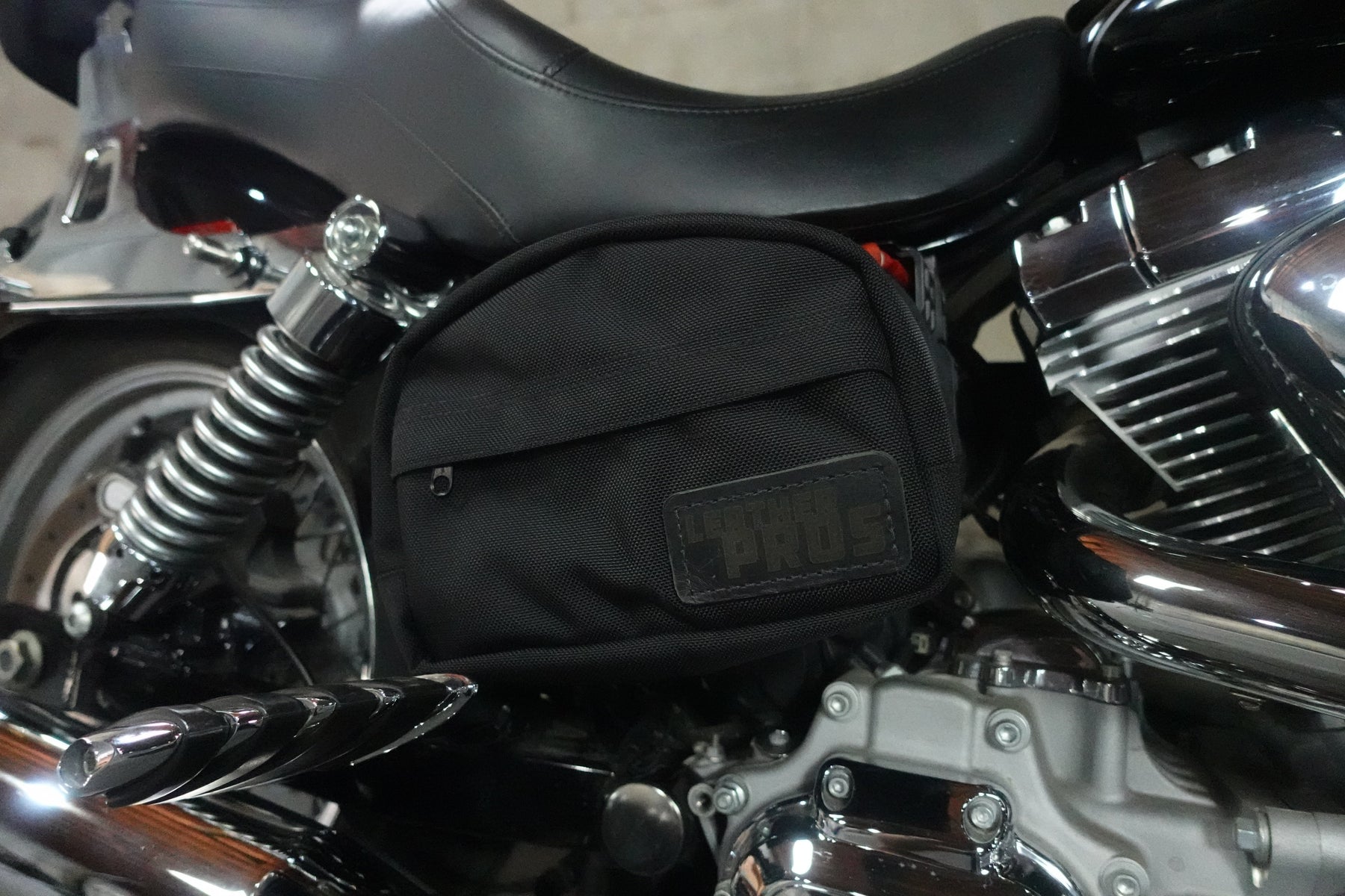 Utility Bag Luggage Leather Pros