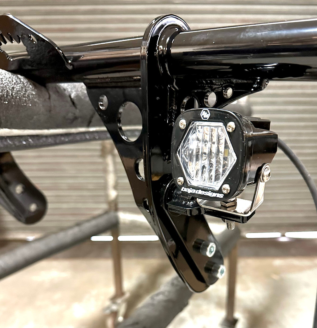 Fog Light Mount - Dyna & FXR Auxiliary Light Bung King