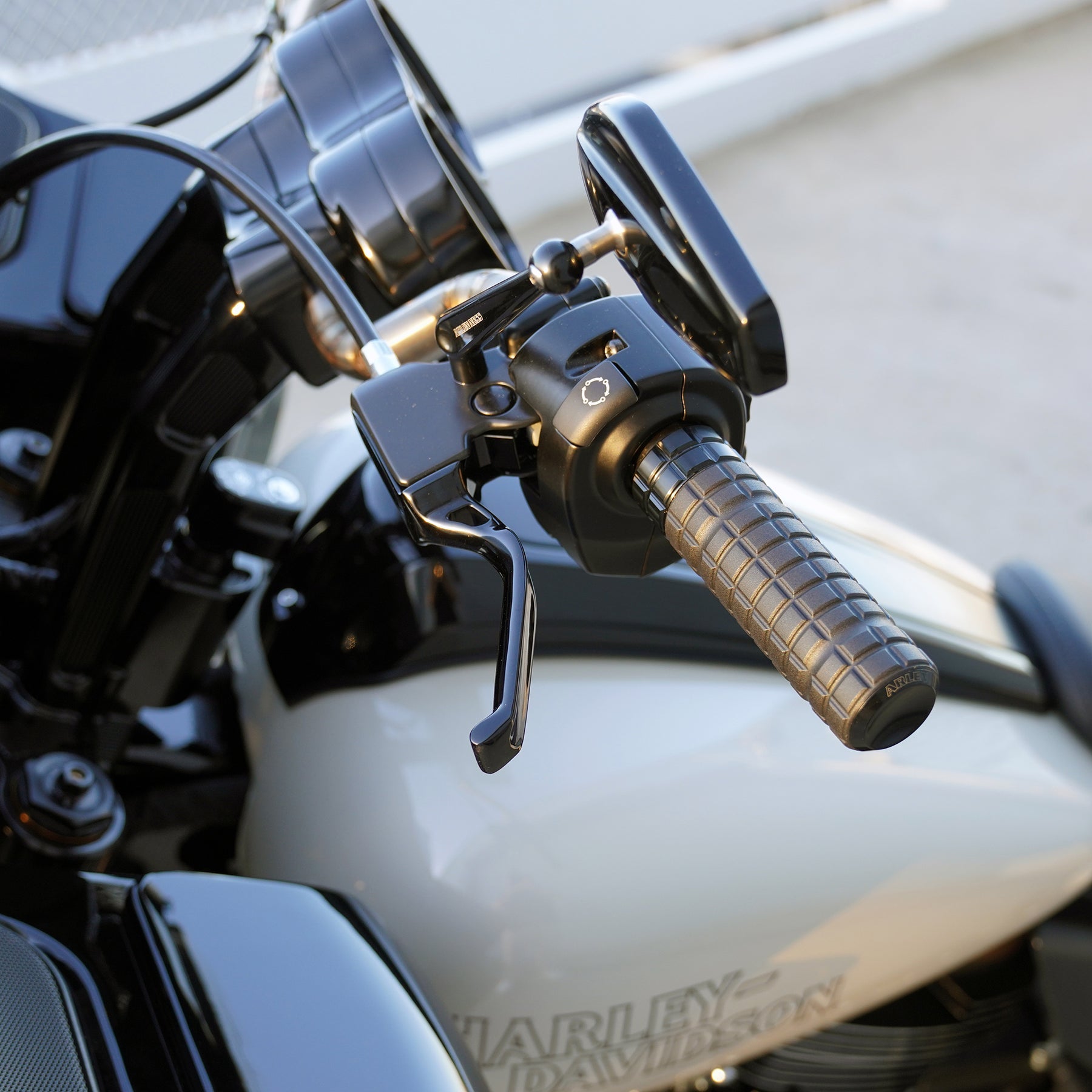 Method® Hand Levers Levers Arlen Ness