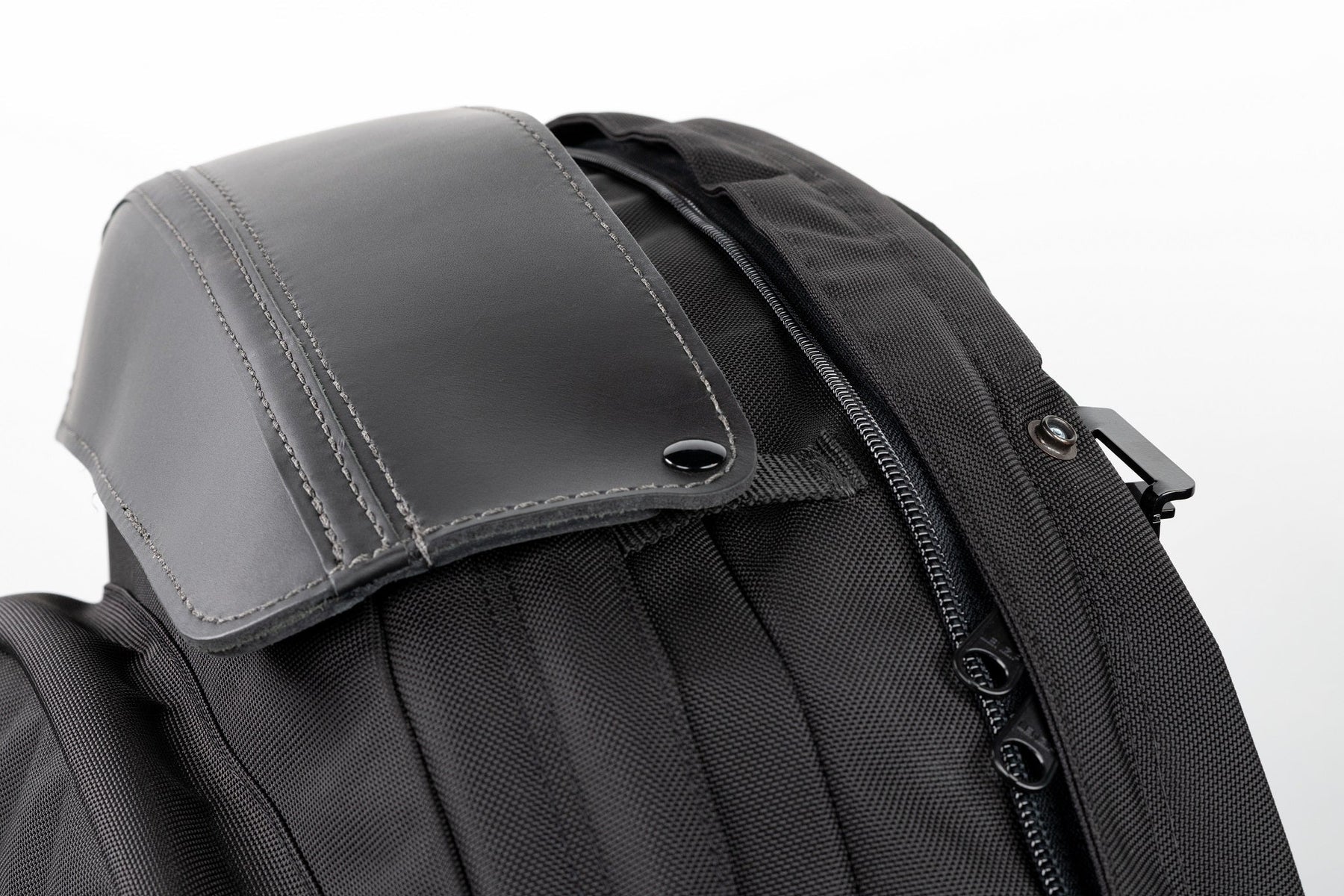 Retro Series V3 Saddlebags - Dyna Saddlebags Leather Pros