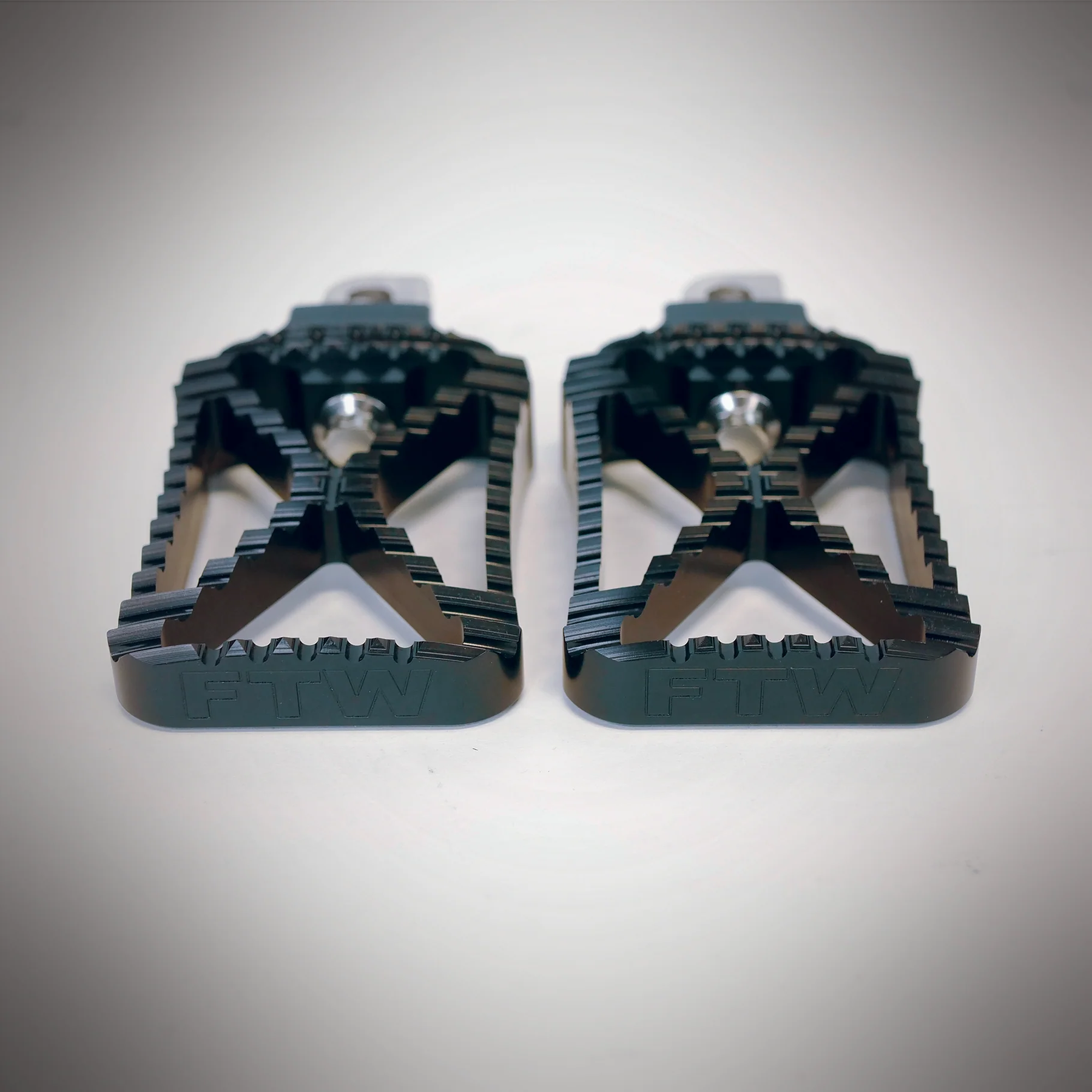 Bk Brawler Foot Pegs, Black - Big Twin Foot Pegs Indian Larry Motorcycles