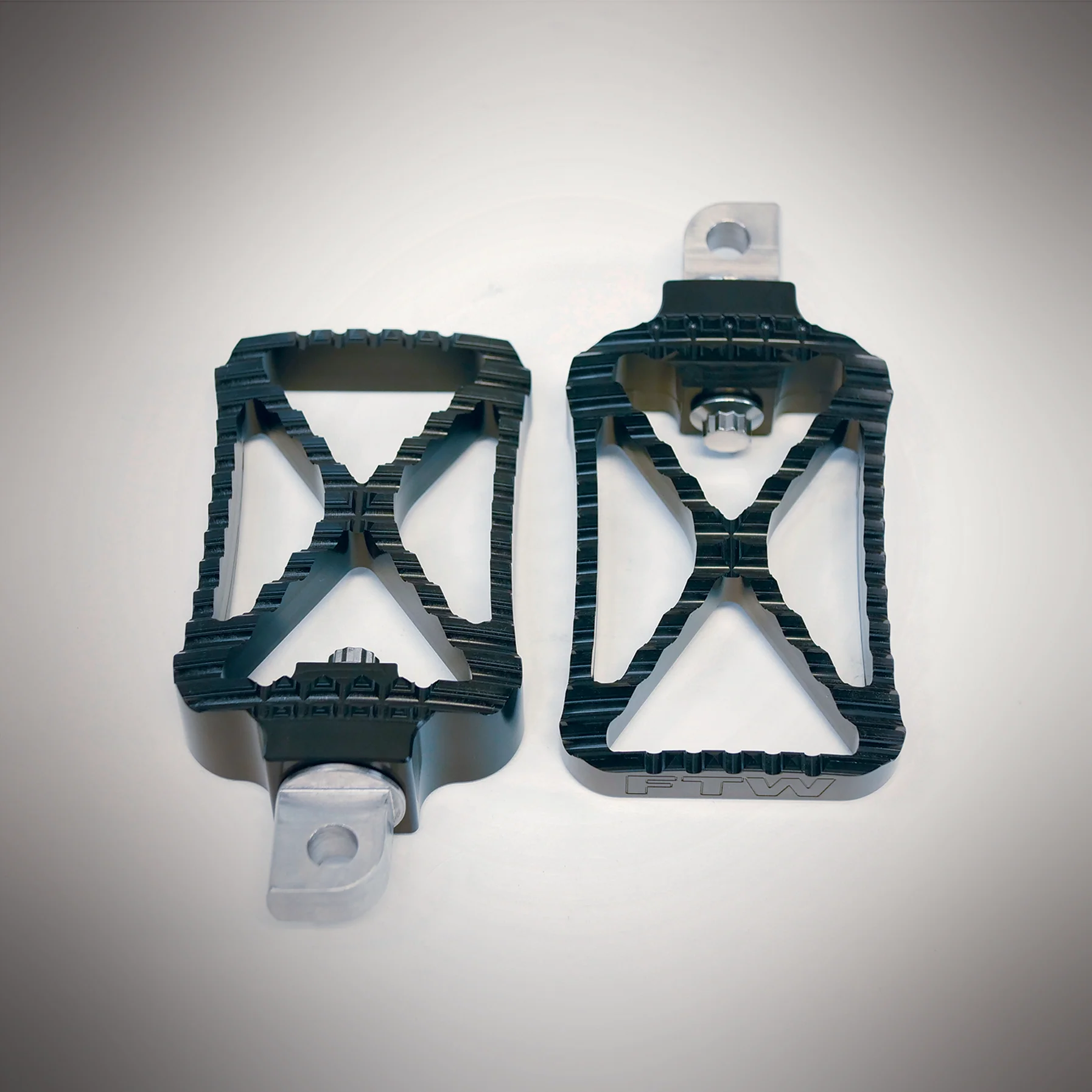 Bk Brawler Foot Pegs, Black - Big Twin Foot Pegs Indian Larry Motorcycles