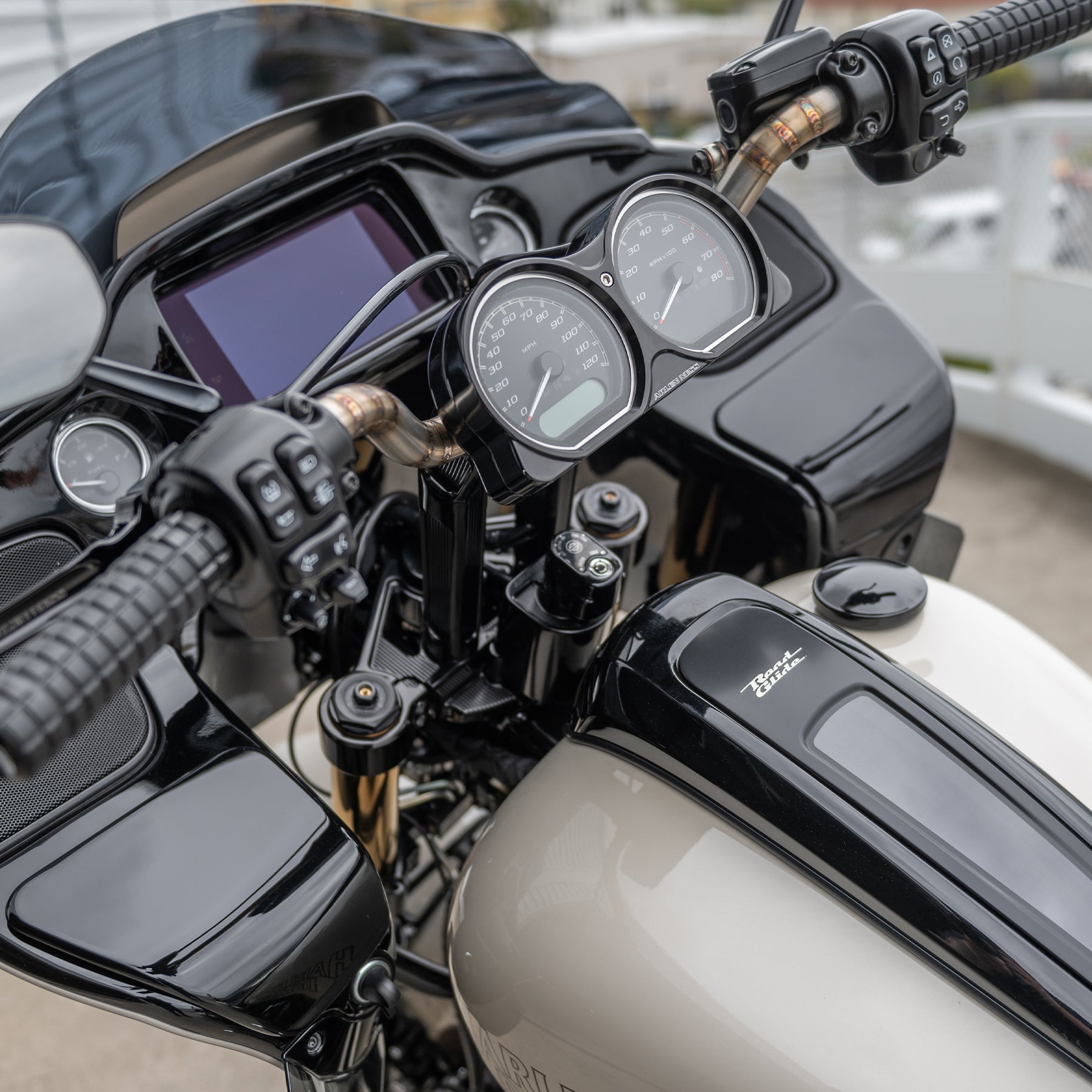 Method Kickback Risers - 14+ Road Glide Risers Arlen Ness