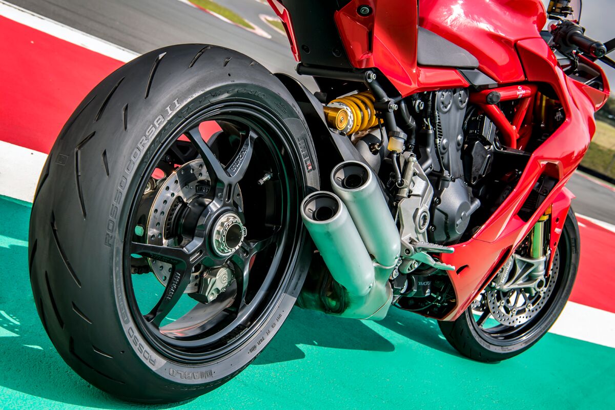 Pirelli Tire Diablo Rosso Corsa Ii Rear 190/55 Zr 17 (75 W)t Rear Tire Pirelli