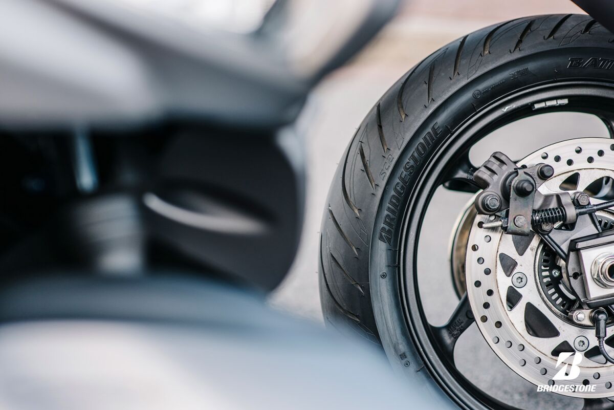 Bridgestone Battlx Sc2 160/60 R14 65 H Tl TIRE-SCOOTER Bridgestone