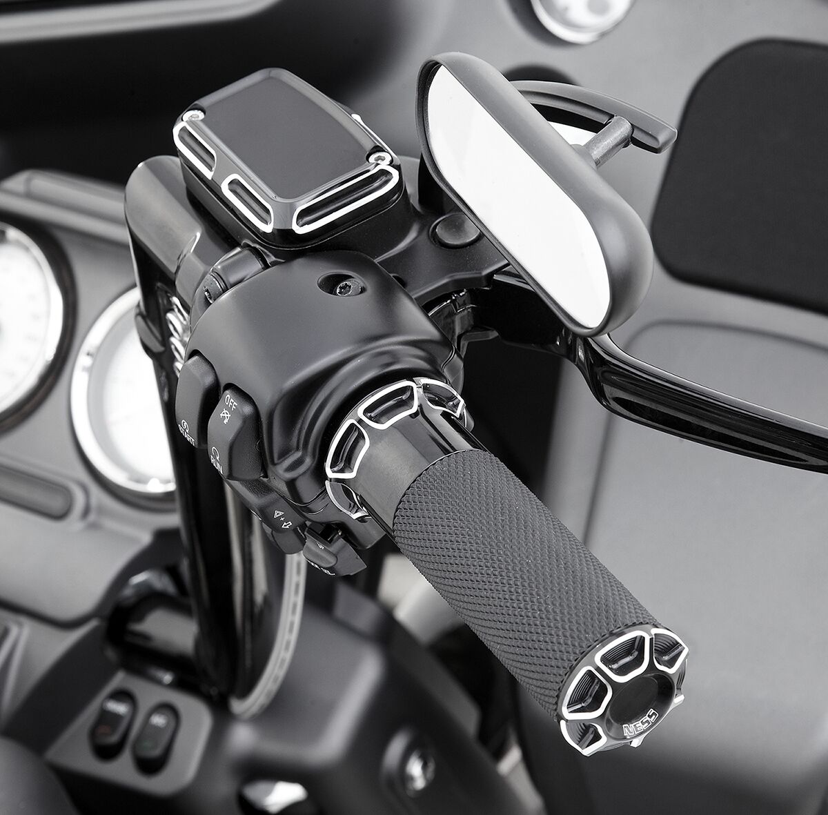 Arlen Ness Beveled® Grips, Black - Fly-By-Wire (FBW) Grips Arlen Ness