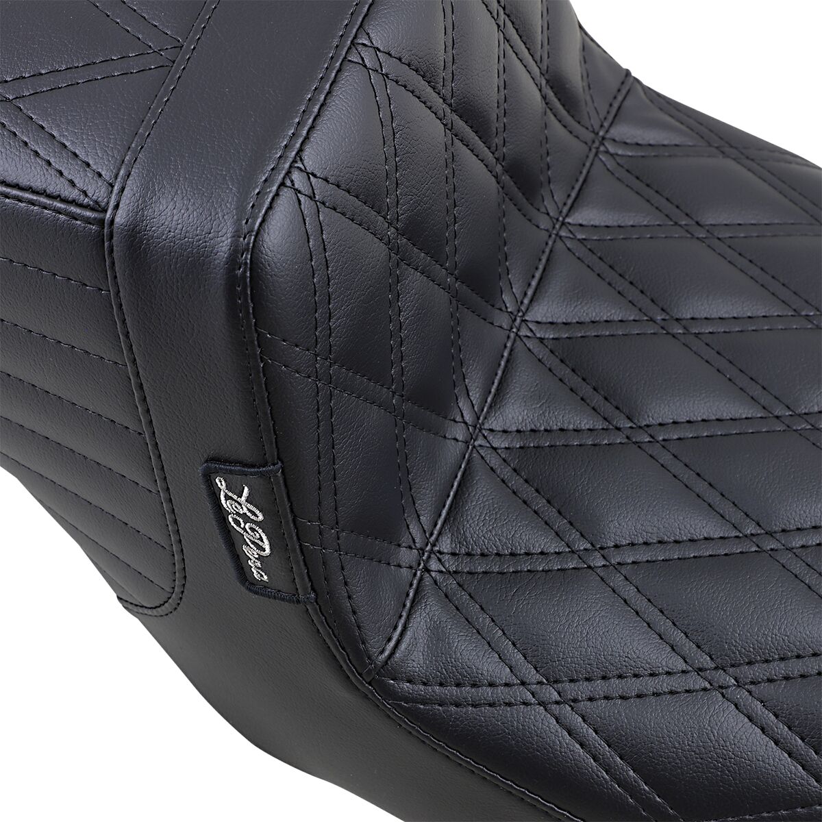 TailWhip Pleated Seating - 08-23 Touring Seat Le Pera