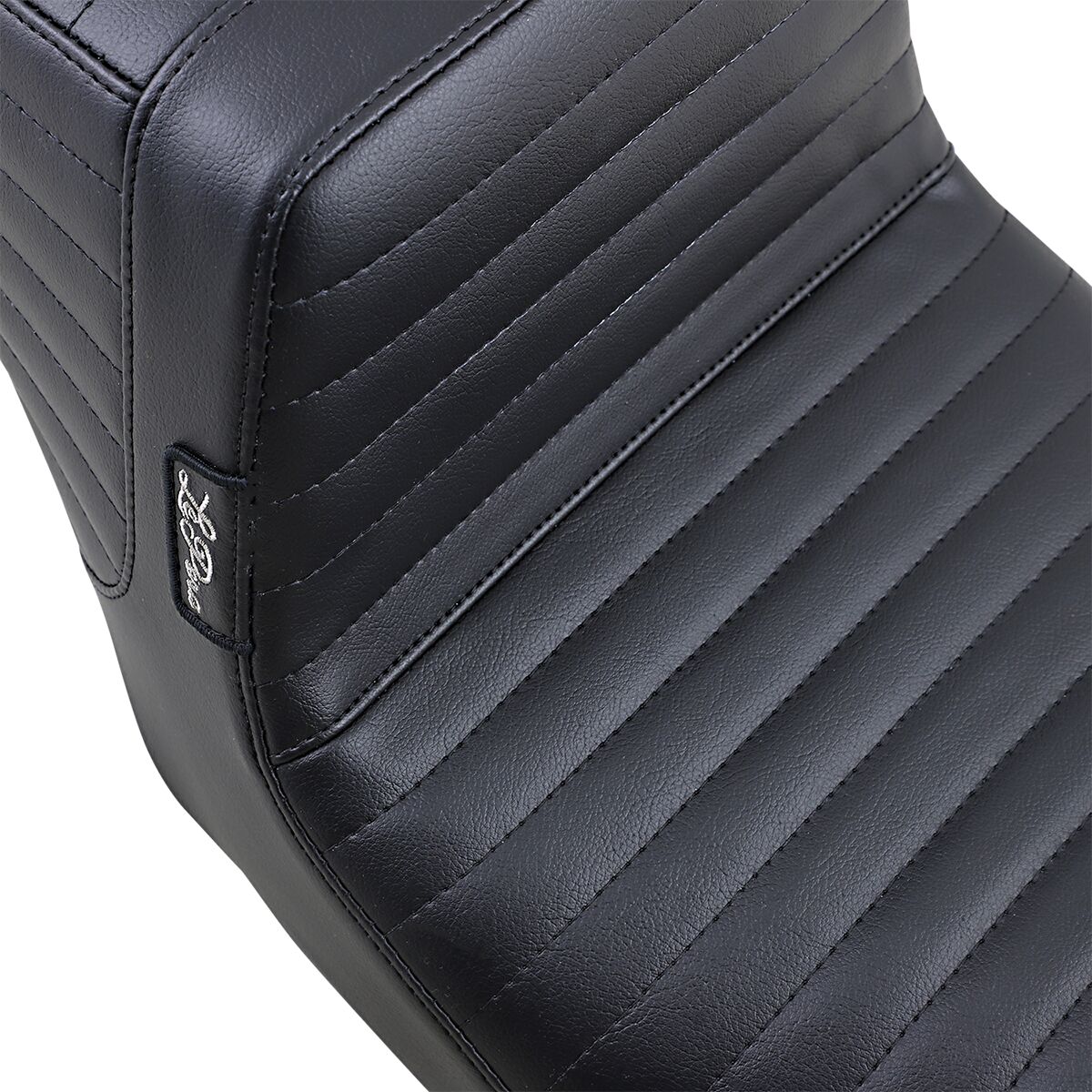 TailWhip Pleated Seating - 08-23 Touring Seat Le Pera