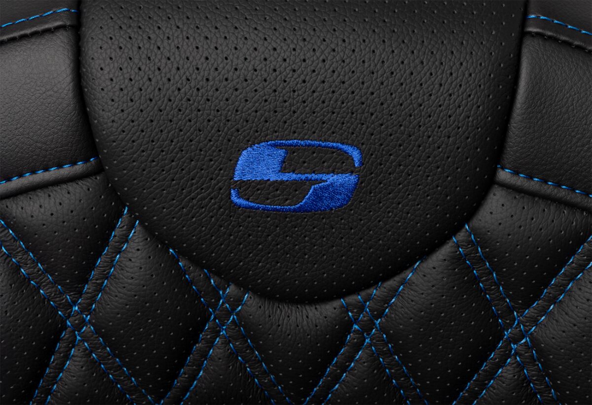 Roadsofa LS With Driver's Backrest Seat, Blue Stitch - 08-23 Touring Seat Saddlemen
