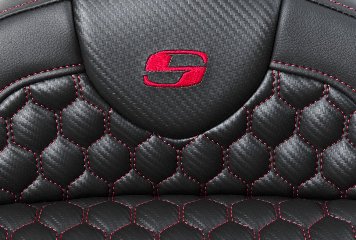 Roadsofa HC With Driver's Backrest Seat, Red Stitch - 08-24 Touring Seat Saddlemen