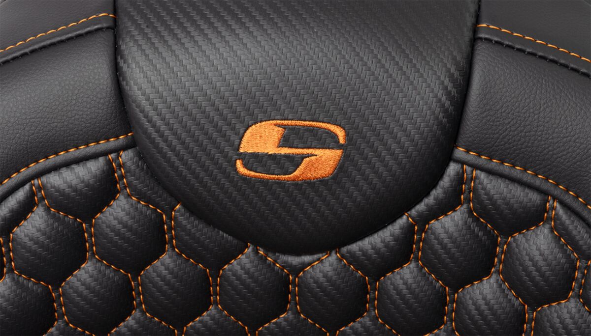 Roadsofa HC With Driver's Backrest Seat, Orange Stitch - 08-24 Touring Seat Saddlemen