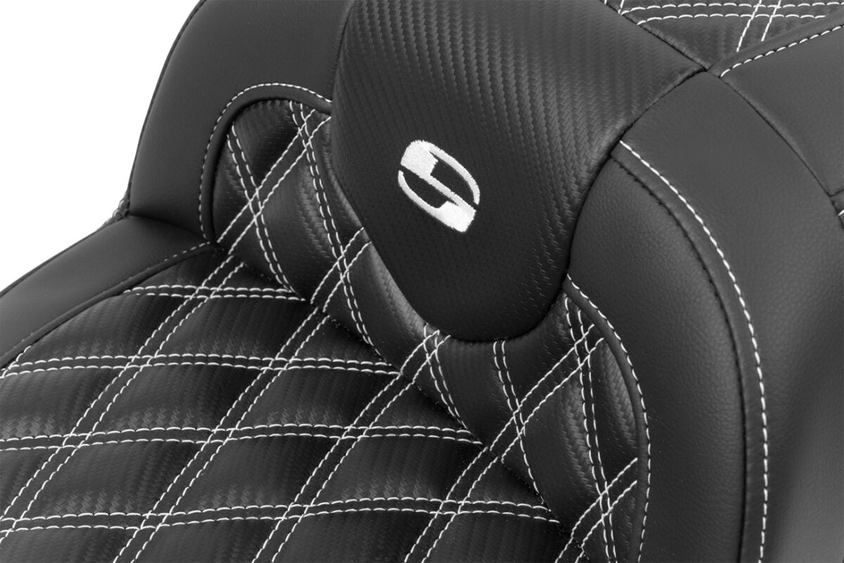 Roadsofa CF LS Seat, White Stitch - 23+ Touring Seat Saddlemen