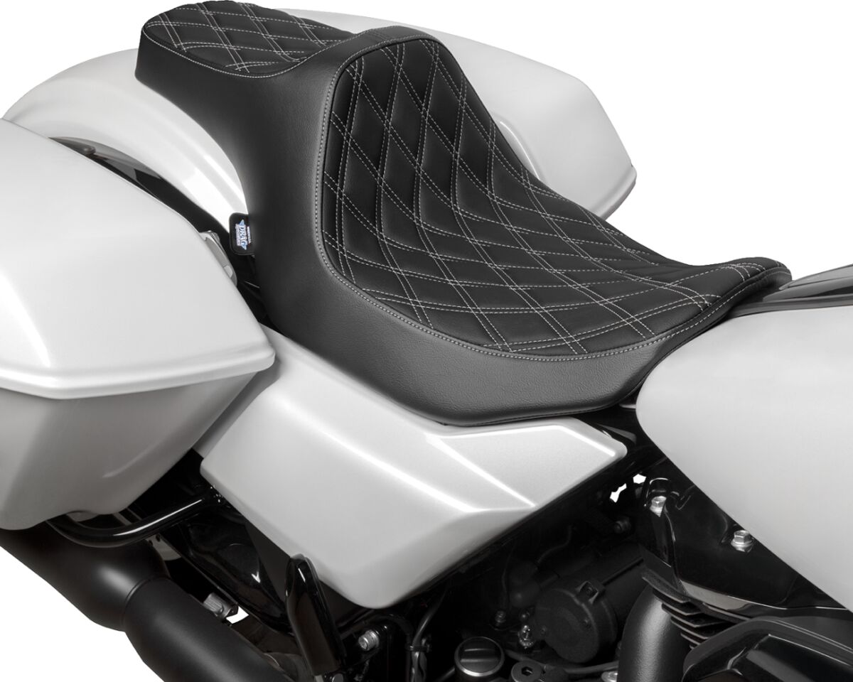 Drag Specialties Seats Seat Predator 3 Double Diamond Silver Vinyl Touring Seat Drag Specialties