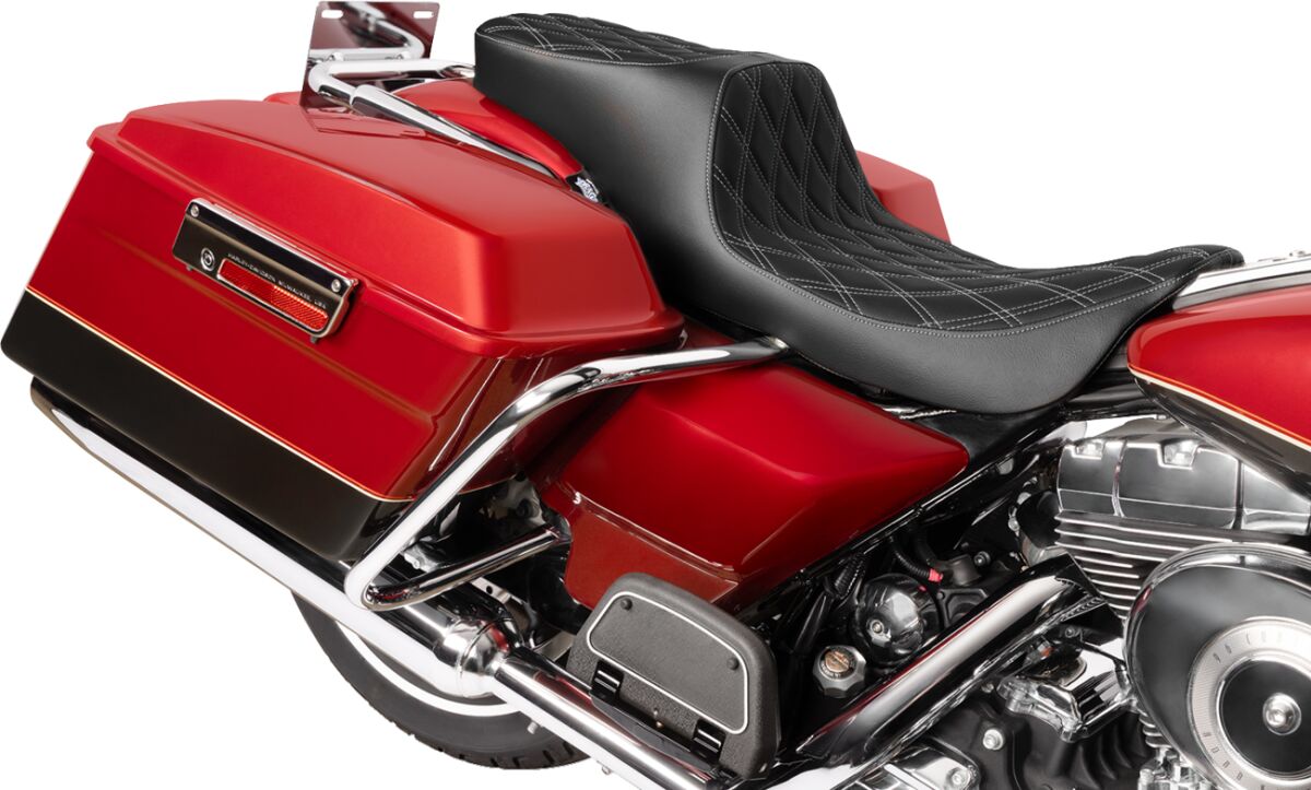 Drag Specialties Seats Seat Perf.Preditor 2 Up Ddstch SEATS-FOR HARLEY DRESSER/TOURI Drag Specialties Seats