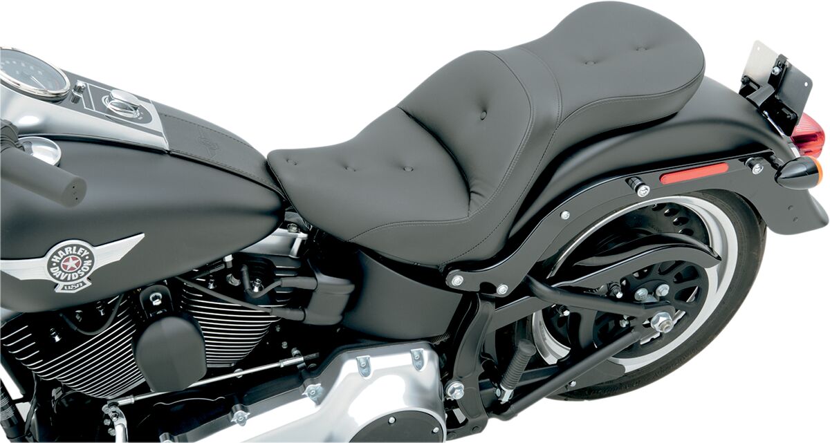 Explorer RS Seat - 06-17 Softail (FXST/B/S Softail Standard (06-09) & FLSTF/B/S Fat Boy (07-17)) Seat Saddlemen