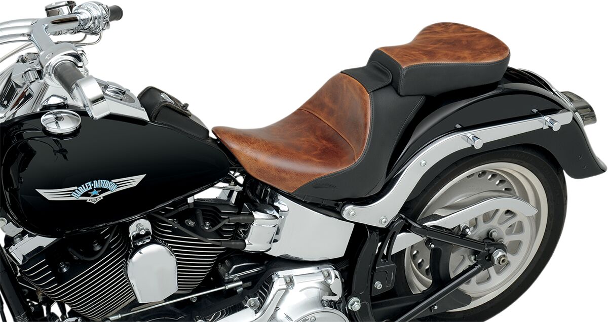 Lariat Solo Seat - 06-17 Softail (FXST/B/S Softail Standard (06-09)) Seat Saddlemen