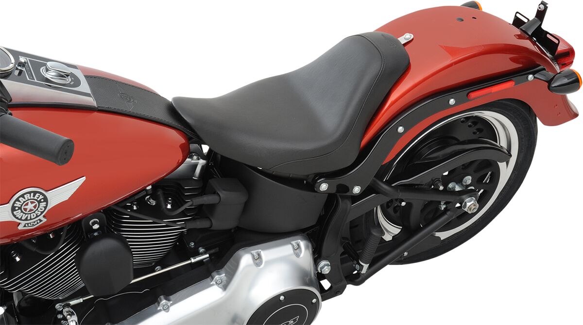 Renegade S3 Seat - 06-17 Softail (FXST/B/S Softail Standard (06-09) & FLSTF/B/S Fat Boy (07-17)) Seat Saddlemen