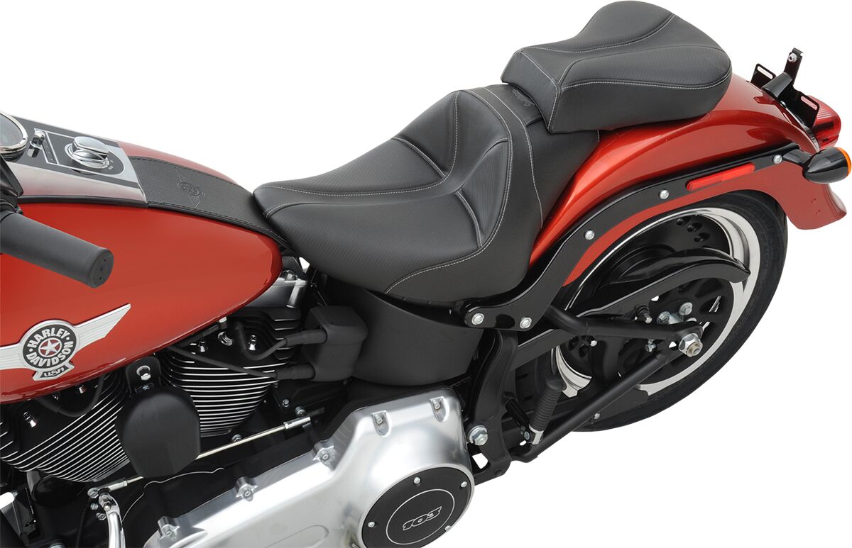 Dominator Pillion Seat - 06-17 Softail (FXST/B/S Softail Standard (06-09) & FLSTF/B/S Fat Boy (07-17)) Seat Accessories Saddlemen