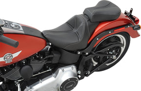 Dominator Pillion Seat - 06-17 Softail (FXST/B/S Softail Standard (06-09) & FLSTF/B/S Fat Boy (07-17)) Seat Accessories Saddlemen