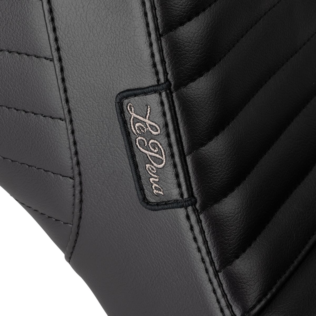 Tailwhip Daddy Long Legs Pleated Seating Seat - 18+ Softail (Low Rider) Seat Le Pera