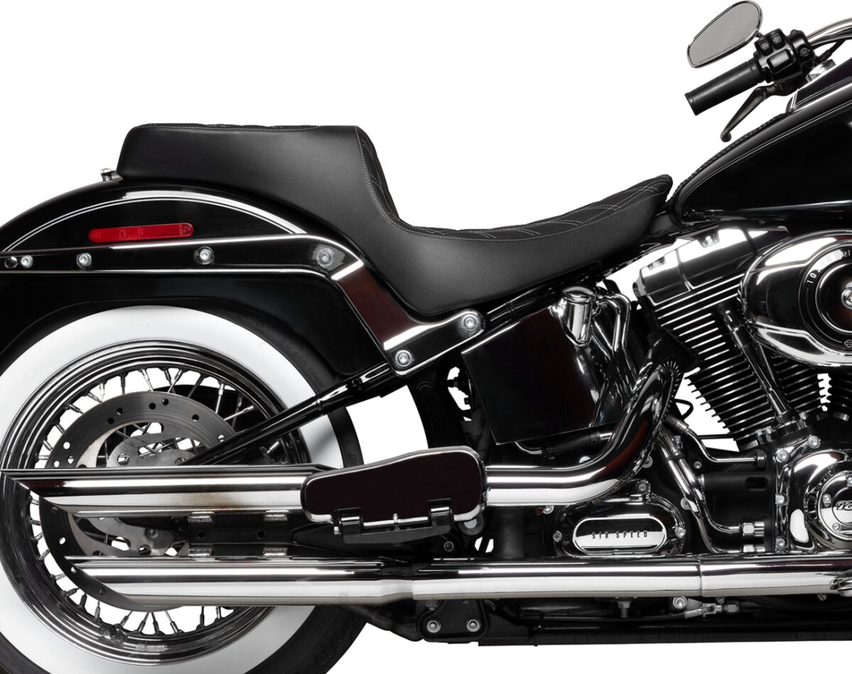 Drag Specialties Seats Predator Iii 2 Up Seat Double Diamond Silver Thread Fl Seat Drag Specialties Seats