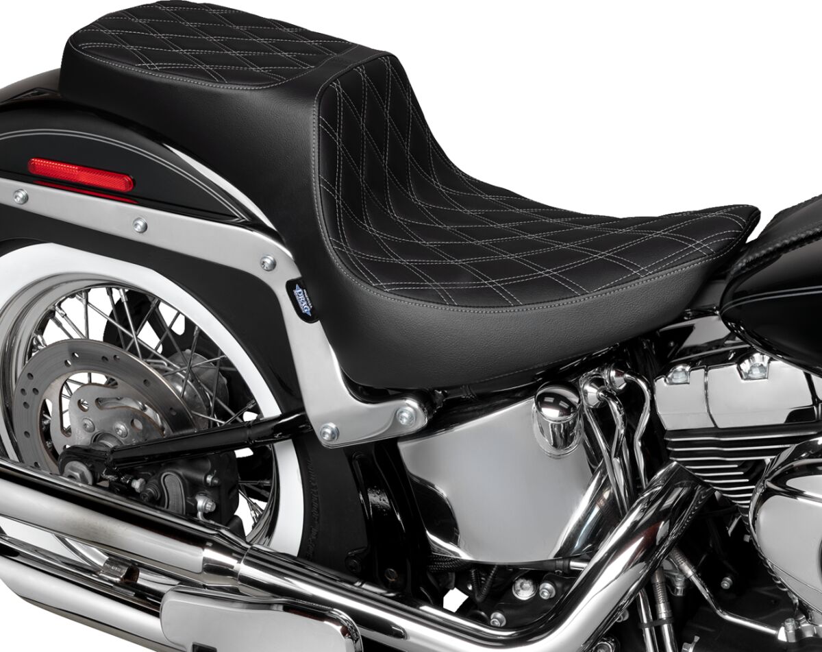 Drag Specialties Seats Predator Iii 2 Up Seat Double Diamond Silver Thread Fl Seat Drag Specialties Seats