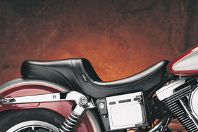 Daytona 2 Up Smooth Seat - 06-17 Dyna Seat Le Pera