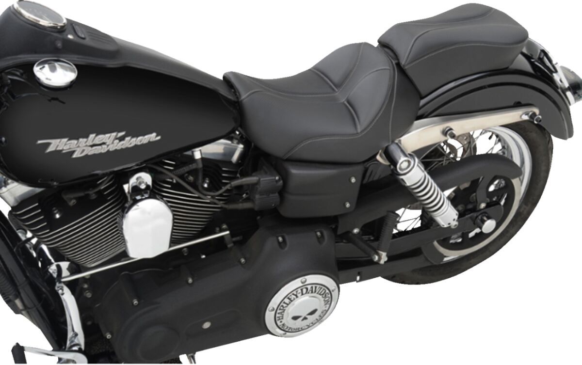 Dominator Solo Seat - 06-17 Dyna Seat Saddlemen