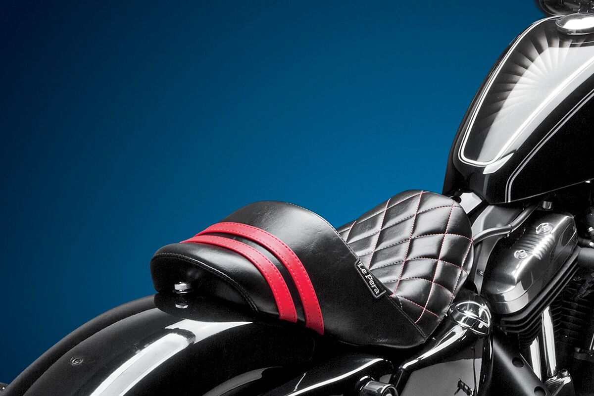 Stubs Spoiler Diamond Seat, Red Stripes - 10-22 Sportster Seat Le Pera