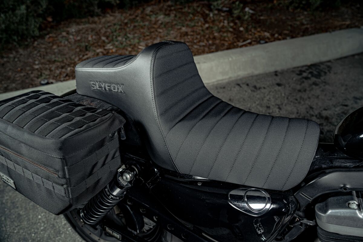 Slyfox Seathighnoon Vinyl W/Slipstop SEATS-FOR HARLEY SPORTSTER Slyfox