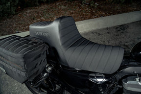 Slyfox Seathighnoon Vinyl W/Slipstop SEATS-FOR HARLEY SPORTSTER Slyfox