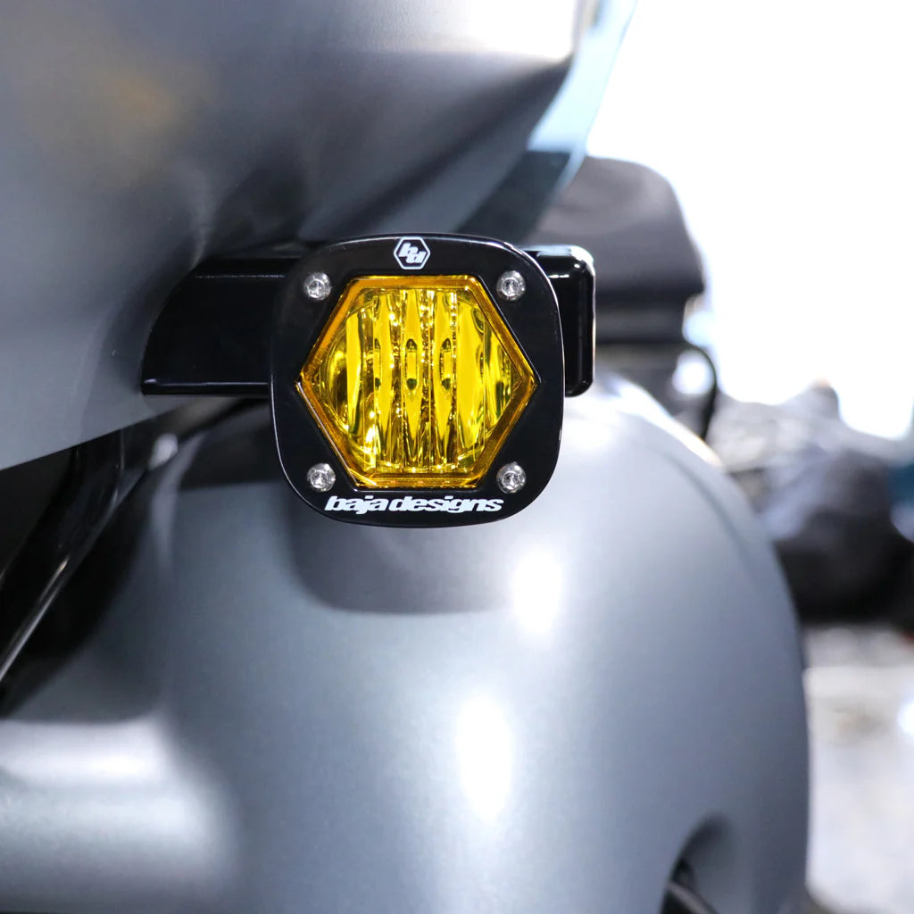 A10 Moto 2015+ Road Glide Billet S1 Pod Front Turn Signal Kit A10 Moto Gloss Black Coating Yes Amber Lenses (Best for Turns)