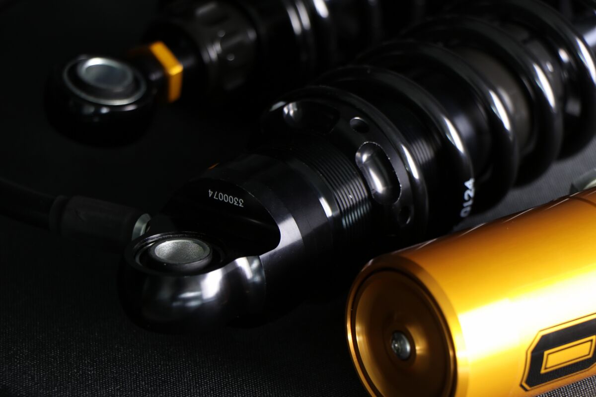 HD 779 Rear Shock Fully Adj. 13", Blackline - Touring Rear Shocks Öhlins
