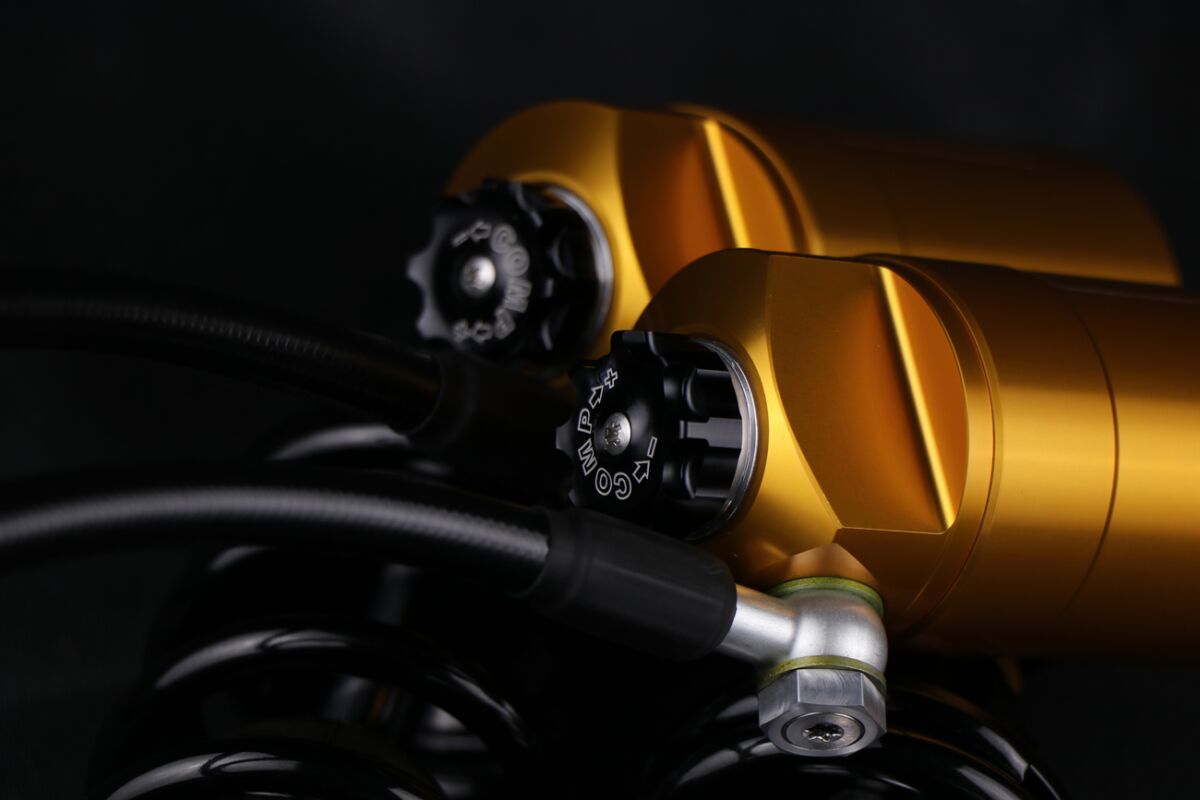 HD 779 Rear Shock Fully Adj. 13", Blackline - Touring Rear Shocks Öhlins