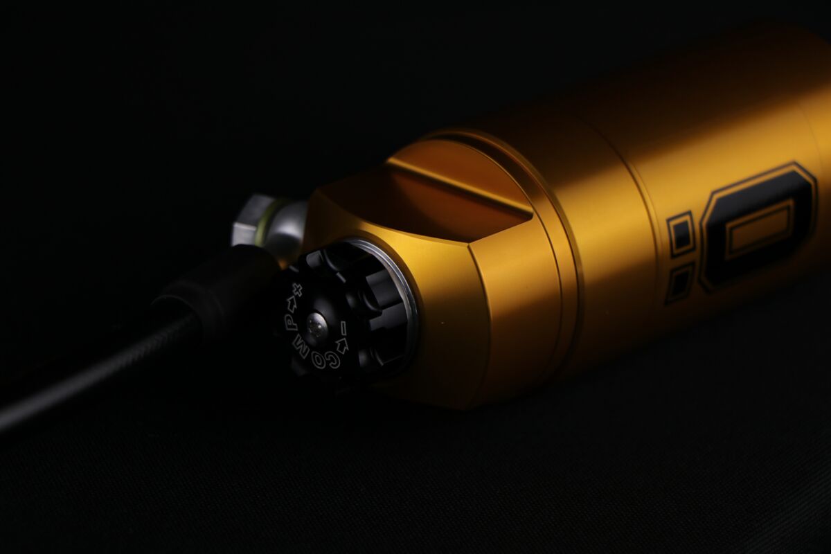 HD 779 Rear Shock Fully Adj. 13", Blackline - Touring Rear Shocks Öhlins