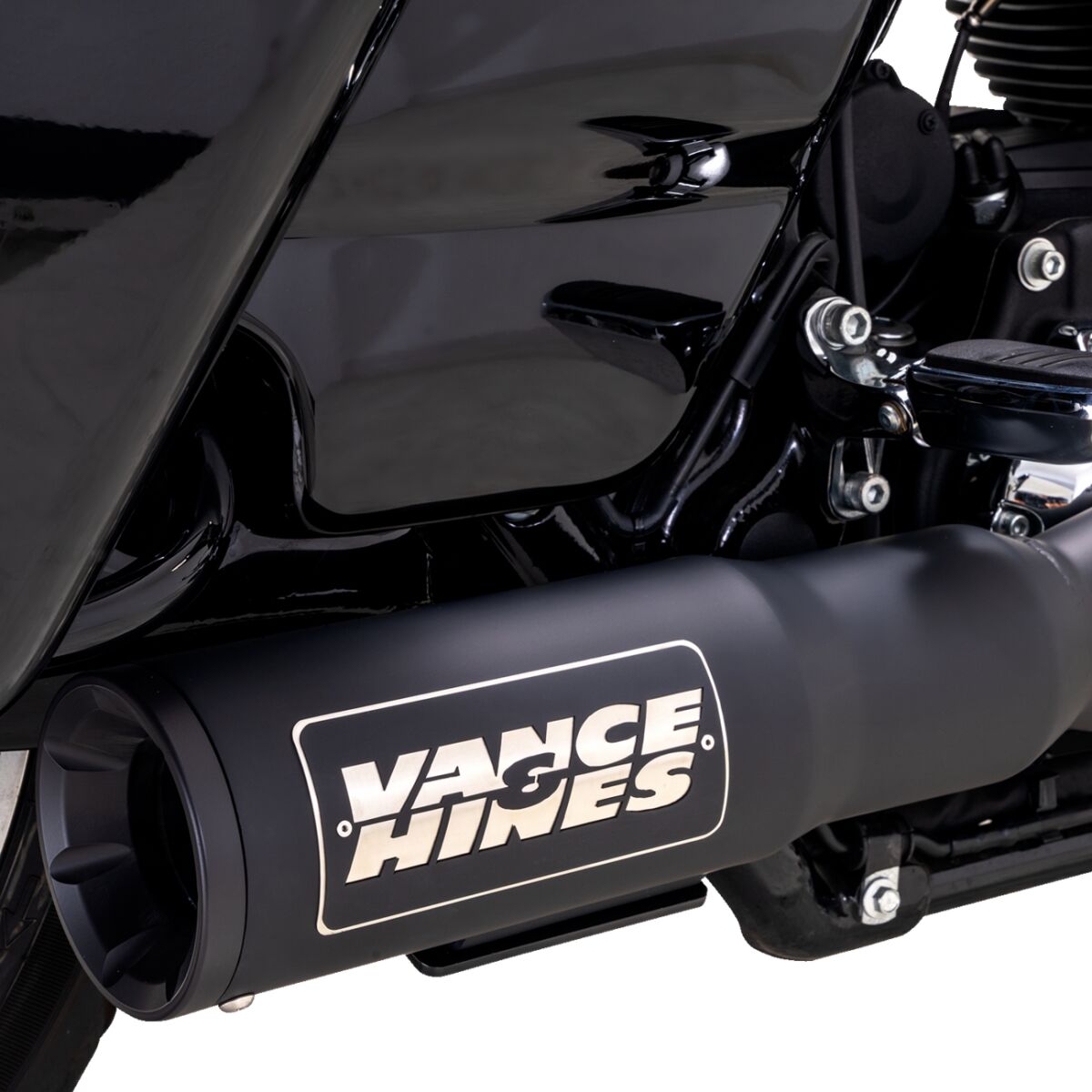 Vance & Hines High Output RR 2:1 Exhaust, Black 17-24 Touring Full Exhaust System Vance & Hines