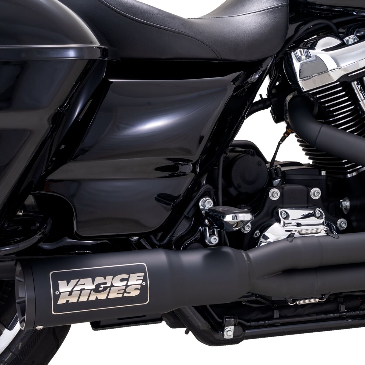 Vance & Hines High Output RR 2:1 Exhaust, Black 17-24 Touring Full Exhaust System Vance & Hines