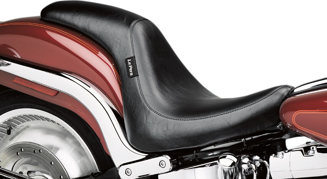 Silhouette Seat, Smooth Black - 00-07 Softail FXST Deuce Seat Le Pera Default Title