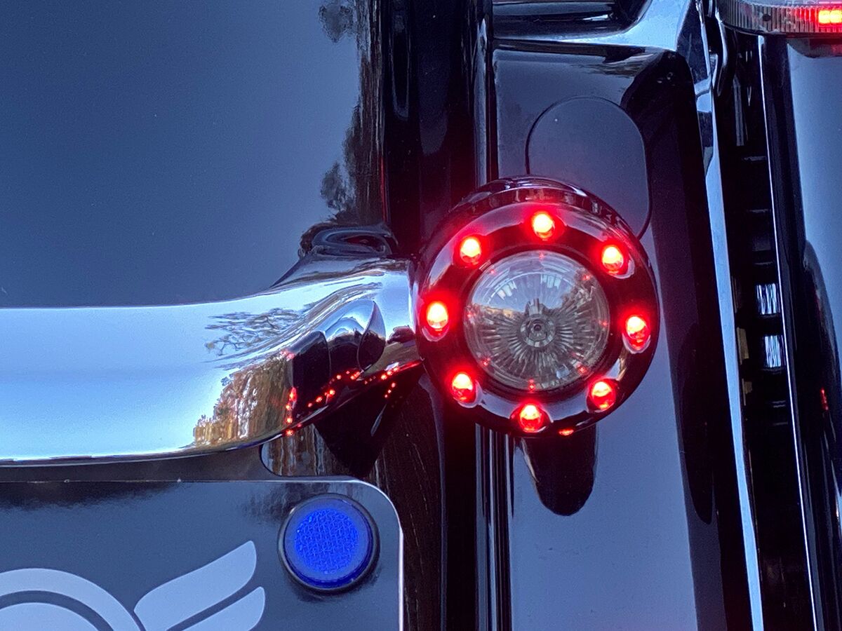 Custom Dynamics Signal Bllt 1157 Gblk/Red TURN SIGNAL GROUP Custom Dynamics