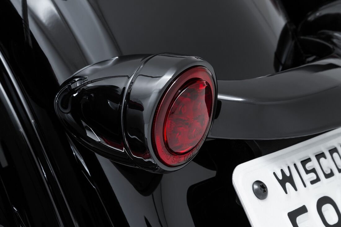 Ciro Light Fang Rr Blk/Red Light Accessory Ciro