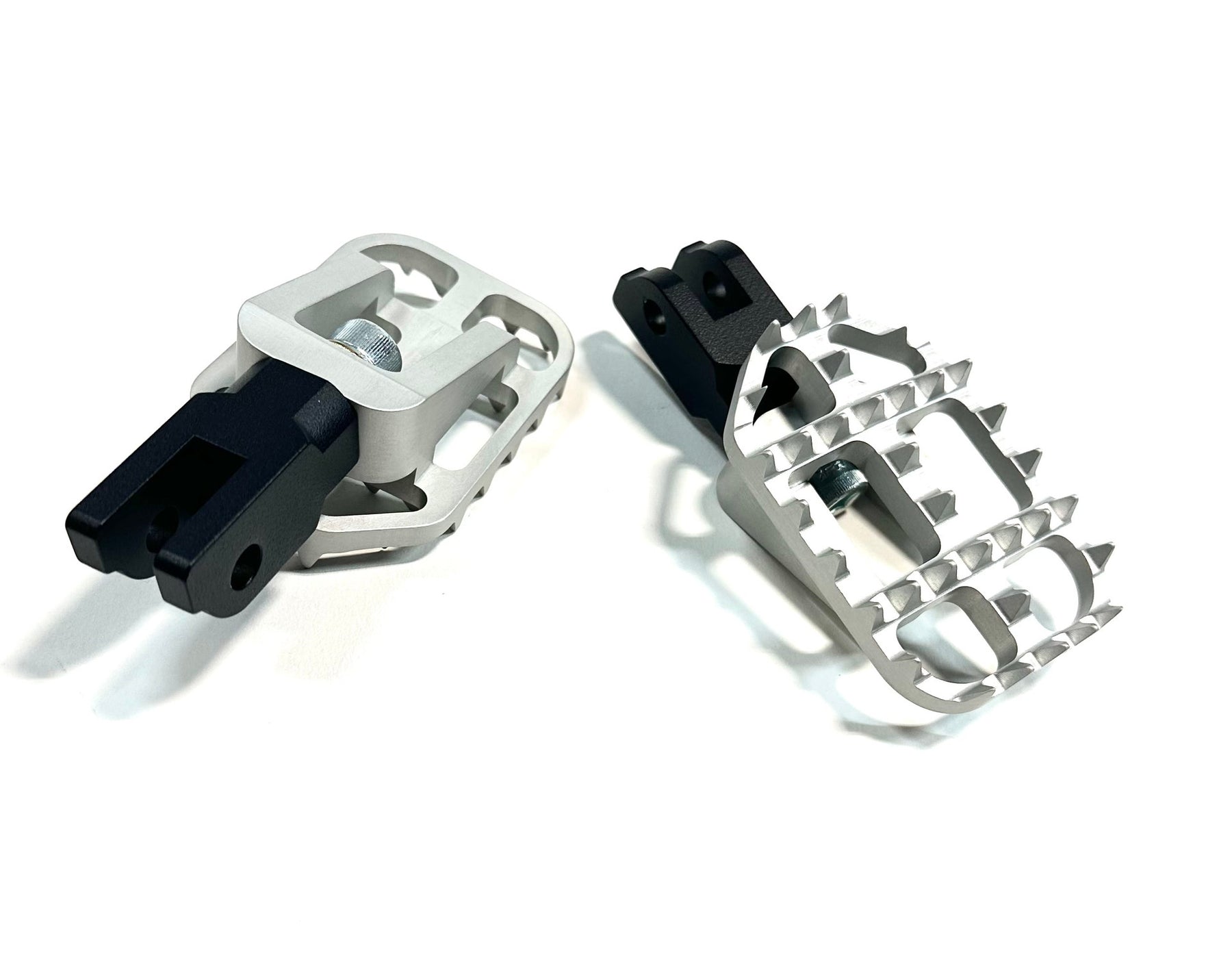 Grabber Foot Pegs, Silver Anodize - 18+ Softail (Rear) Foot Pegs Bung King