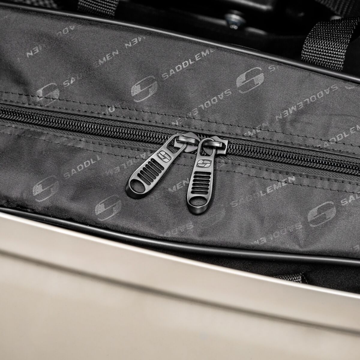 Saddlemen Saddlebag Trunk Lid Organizer - 09-14 Trike Saddlebags Liner Saddlemen