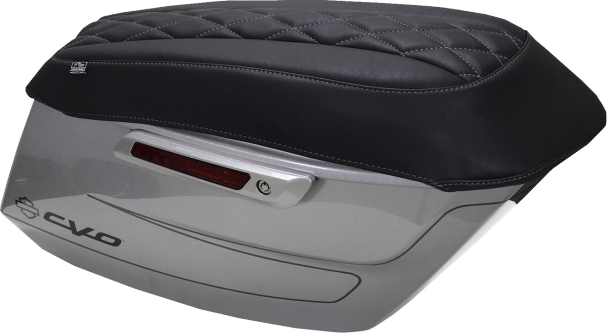 Mustang Cover Saddlebag Lid Dlx Diam G Saddlebag Lid Cover Mustang