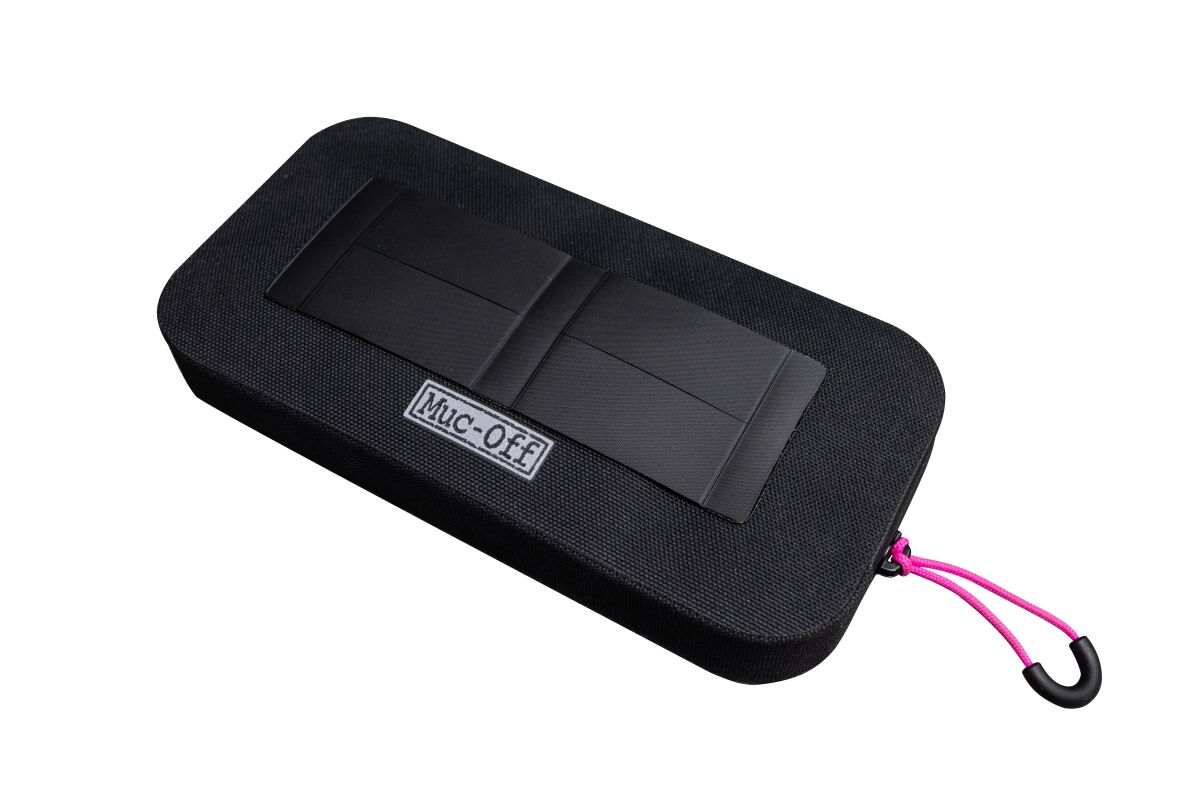 Muc Off Waterproof Essential Case 3550-LUGGAGE PARTS & ACCESSORI Muc Off