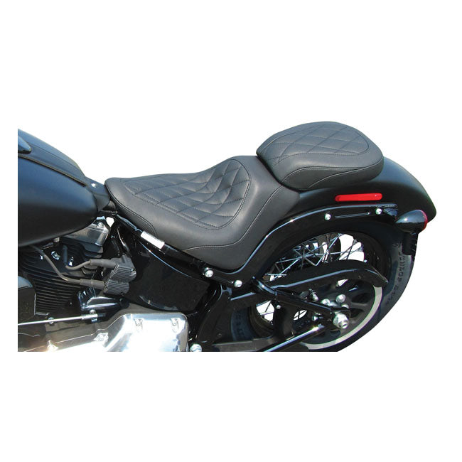 Mustang Pillion Pad Solo Wide Tripper™ Diamond Stitch Pillion Pads Mustang